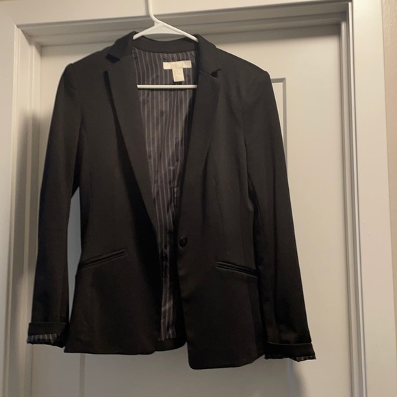 Gorgeous Black Blazer / Pinstripe pattern within